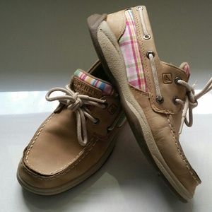 Sperry shoes size 4y or Women's size 6